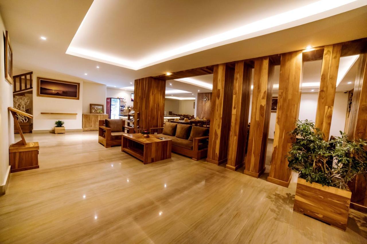 Aabas Pokhara By Barahi Hospitality Exterior foto
