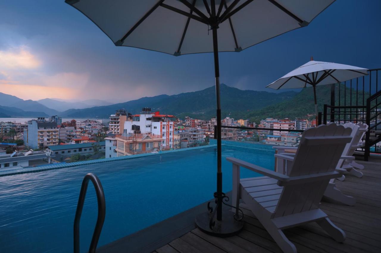 Aabas Pokhara By Barahi Hospitality Exterior foto