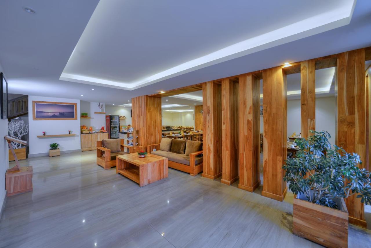 Aabas Pokhara By Barahi Hospitality Exterior foto